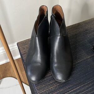 Non-Slip Work Heels - Sz 10